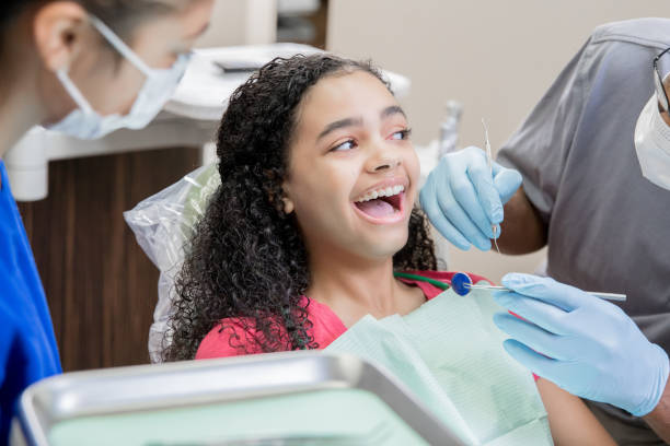 Best Broken or Cracked Tooth Emergency Dentist in Bystrom, CA